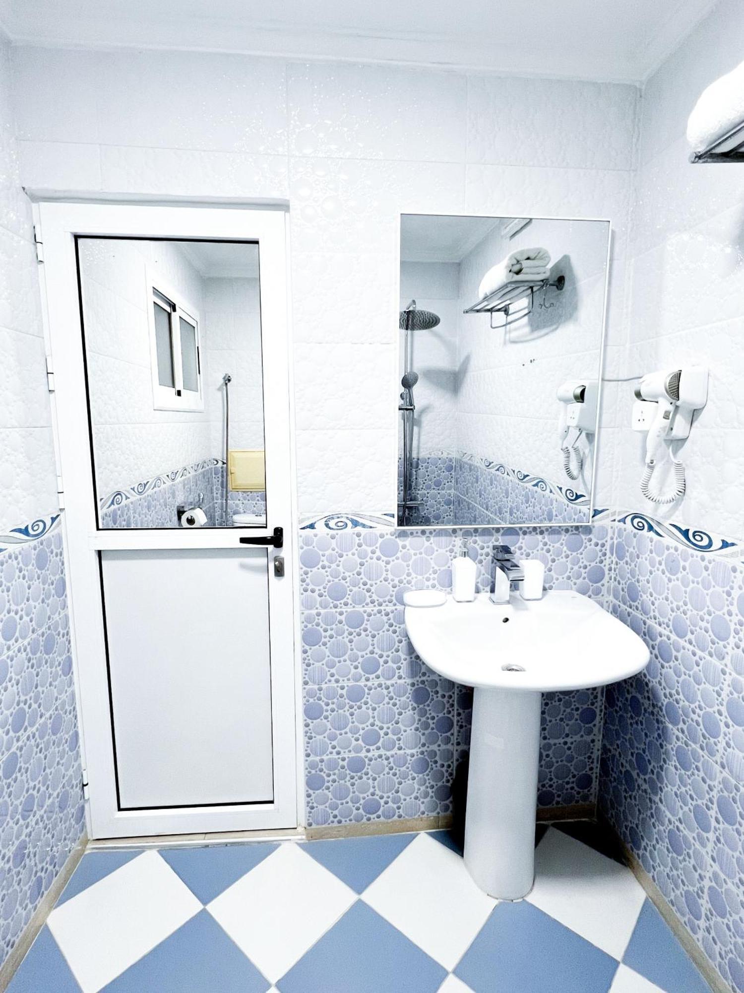 Mira Appartement -Lovely, Tidy & Close To Beaches And City Center Al Hoceïma Exterior foto